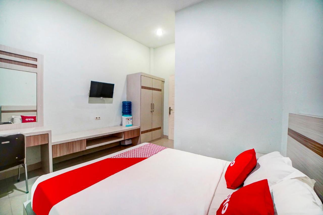 Oyo 91170 Ayahanda Residence Медан Экстерьер фото