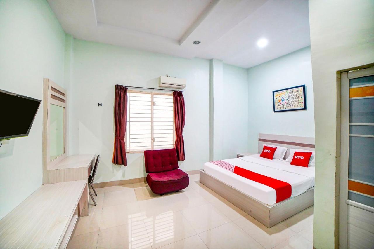 Oyo 91170 Ayahanda Residence Медан Экстерьер фото