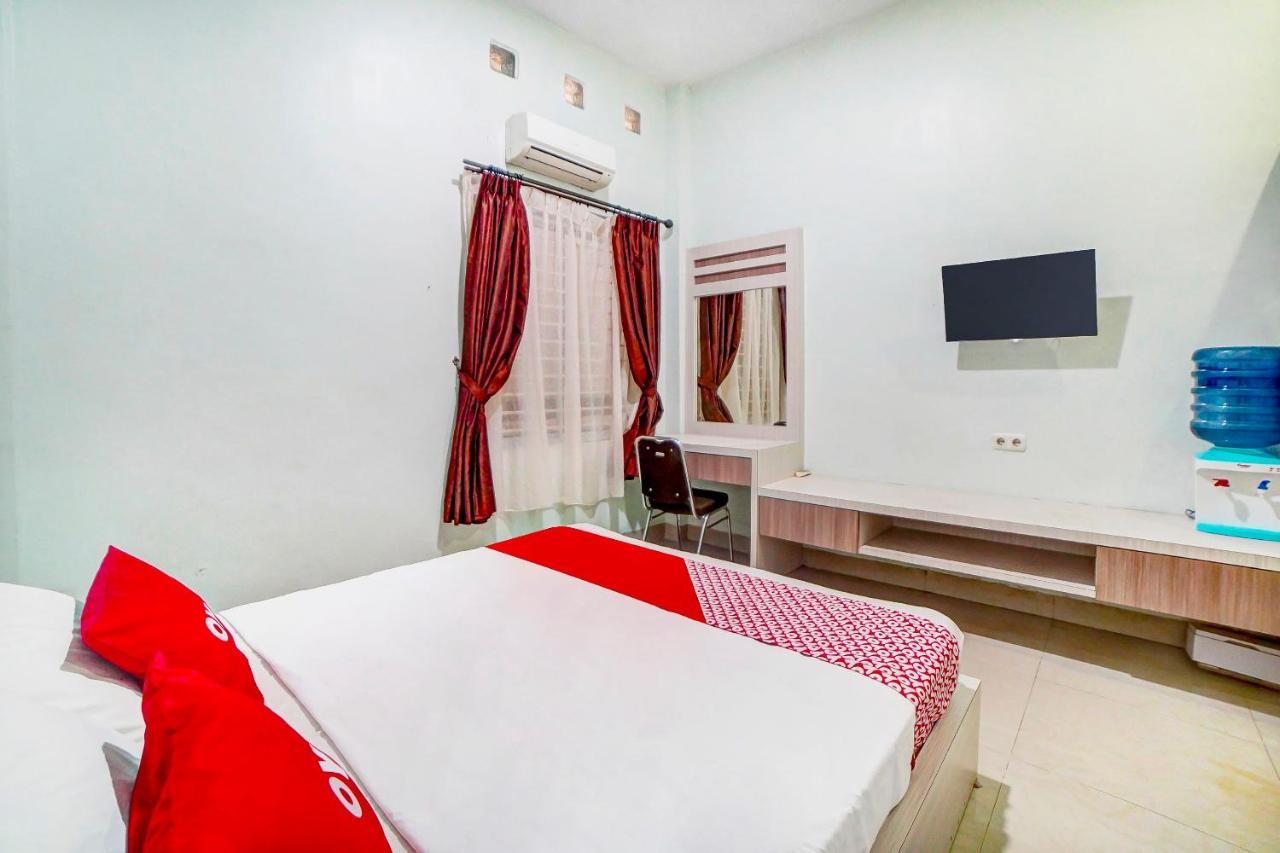Oyo 91170 Ayahanda Residence Медан Экстерьер фото